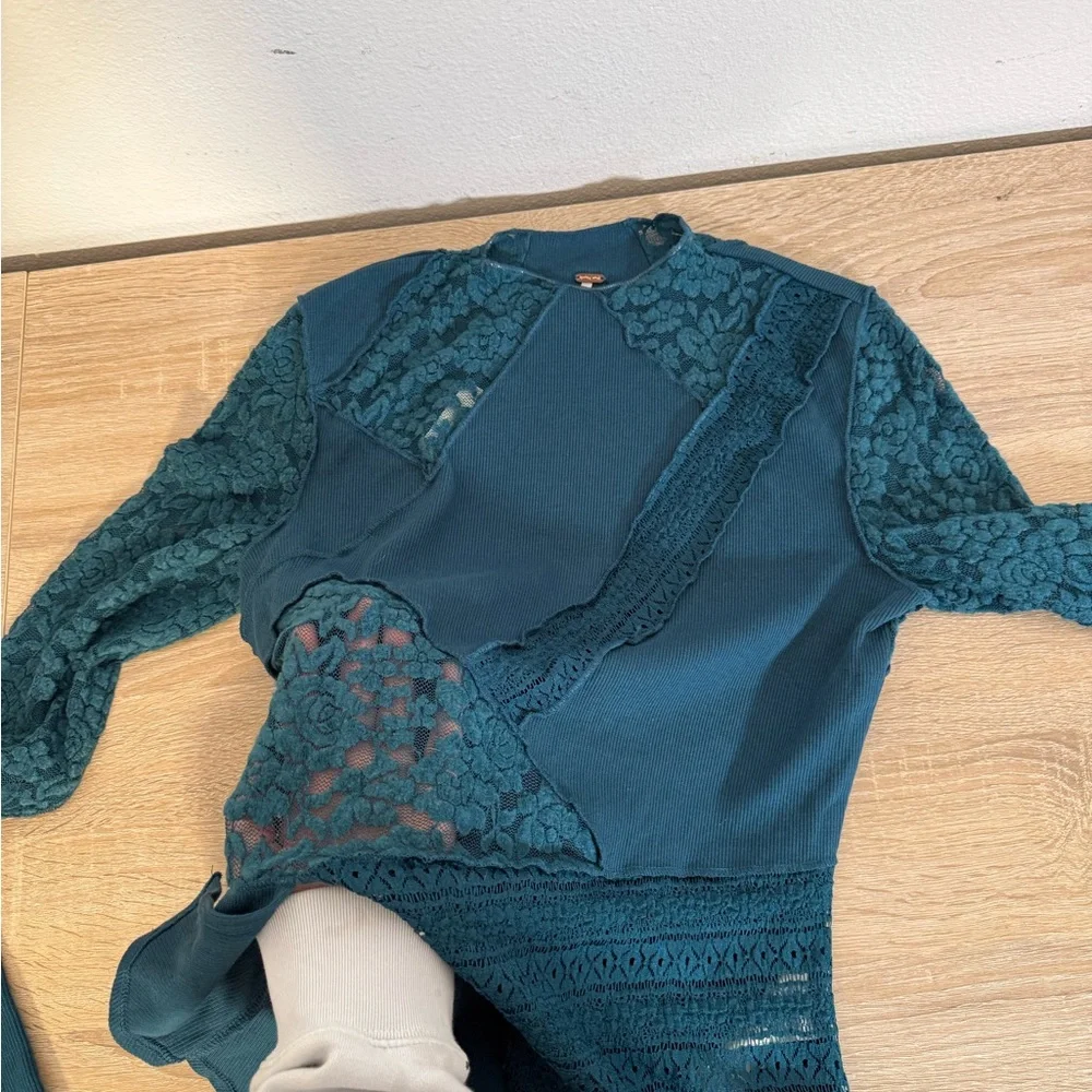 Free People first frost lace layering long sleeve thermal in teal‎ Sz S NWT